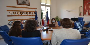 Studenti in piazza a Pomezia, l'incontro con l'Assessora Delvecchio