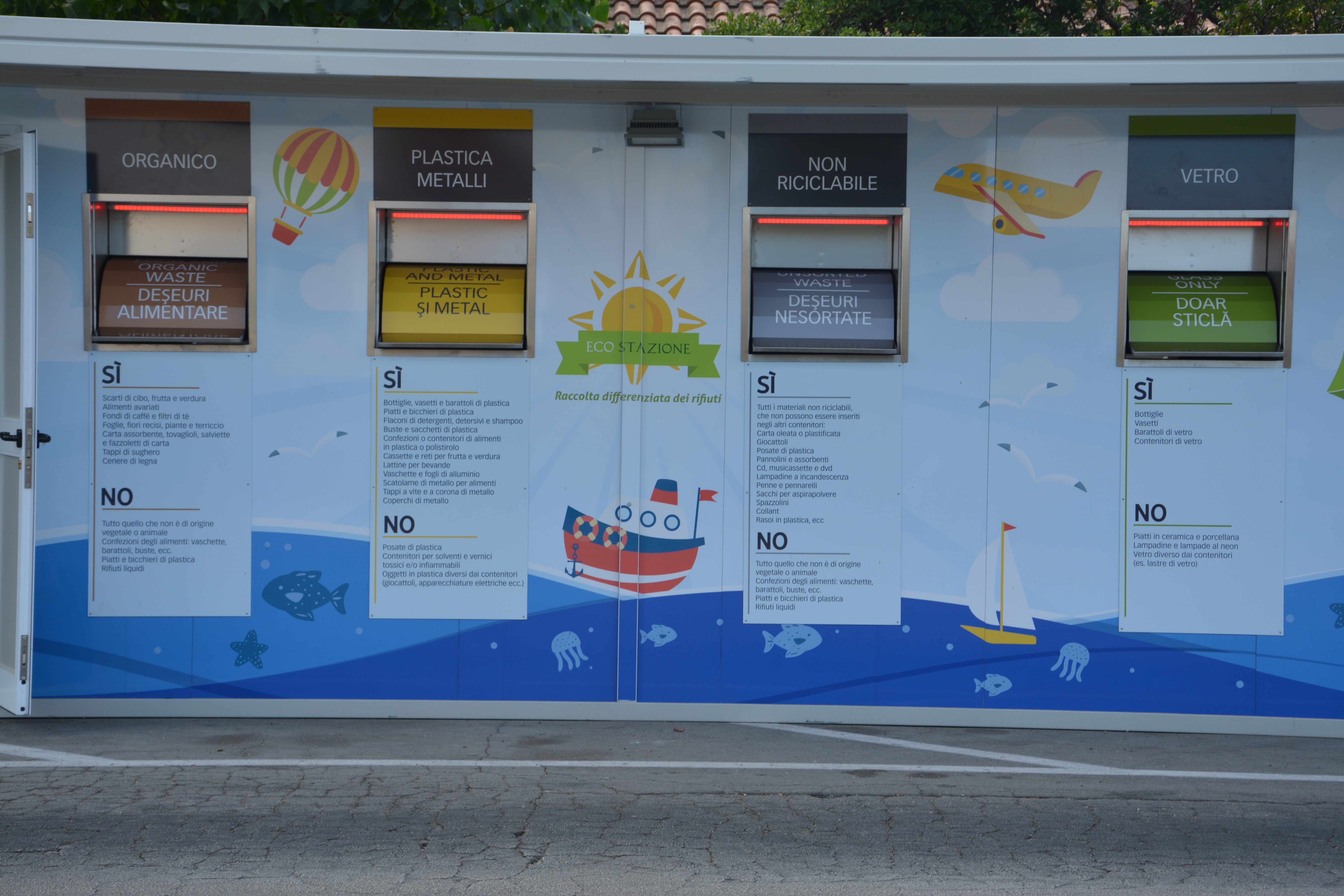 Ecostazione parcheggio centrale di via Polonia