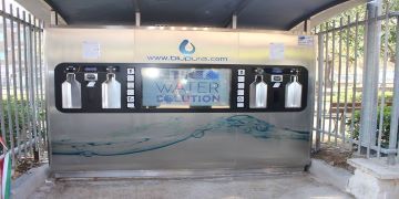 Casette dell'acqua a Pomezia, parte la nuova gara d'appalto. Il Sindaco: “Erogati circa 1.200.000 litri d'acqua solo nel 2020, risparmiati circa 32.000 kg di plastica l'anno”.