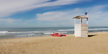 Pomezia, al via la stagione balneare dal 15 maggio al 31 ottobre 2021. Le spiagge di Torvaianica diventano plastic e smoke free
